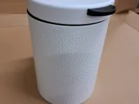Pakabinama mini šiukšliadėžė