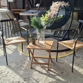 Minimalistinis balkono baldų komplektas „Boho“ 