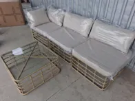 Kampinis fotelis, fotelis, pufas ir staliukas
