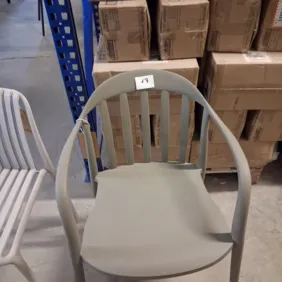 Nr.13 Lauko kėdė su porankiais, pilkai žalsva