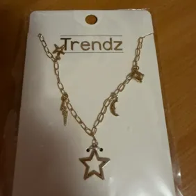 Naujos bižuterijos urmiukas viso 5 vnt.
