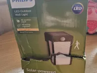 Lauko šviestuvas su saulės baterija ir judesio dav