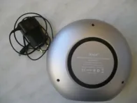 RHM„Bluetooth“garsiakalbis su belaidžiu įkrovikliu