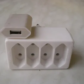 Skirstytuvas + USB-A