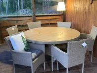 Stalas Ø150 cm ir 6 „Asta“ kėdės