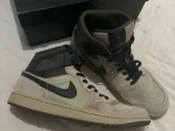 Air Jordan 1 Mid „Khaki Baroque Brown“ 44,5