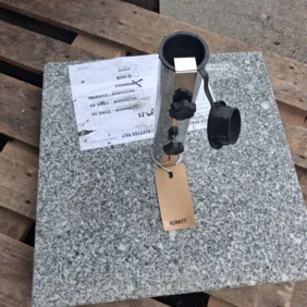 Granitinis skėčio pagrindas, kvadratinis