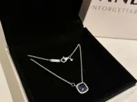 Pandora grandinėlė su mėlynu pakabuku