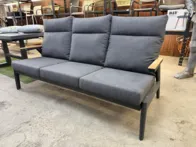 Trivietė lauko sofa